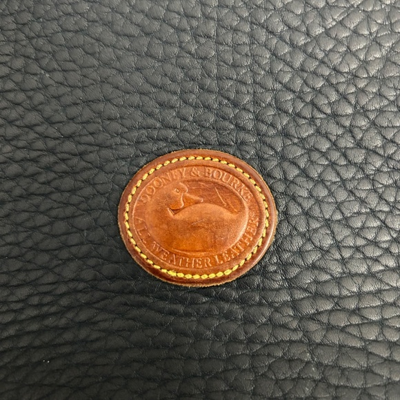 Vintage Dooney & Bourke All Weather Leather Crossbody/Satchel in Dk Blue/Tan - Picture 5 of 16